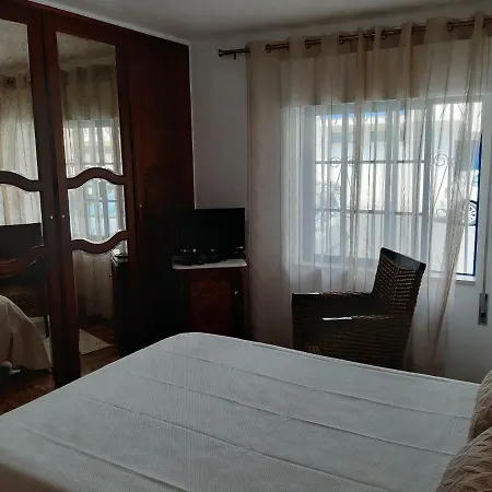 Apartamento Com Garagem E Vista De Mar Nazaré